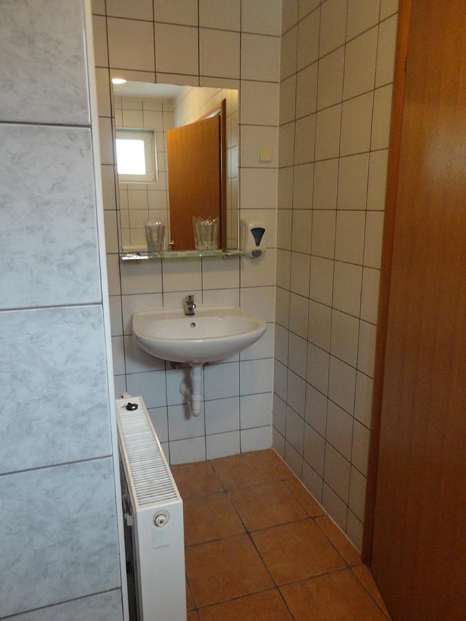 Prenociste "Magnus" Bed & Breakfast Slavonski Brod Exterior photo